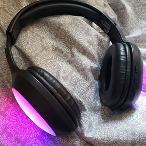 LED BLUETOOTH HEADPHONES